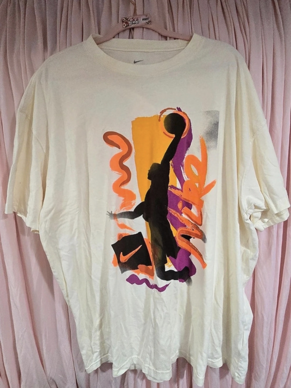 Nike The Nike Tee Graphic Short Sleeve Tee XL